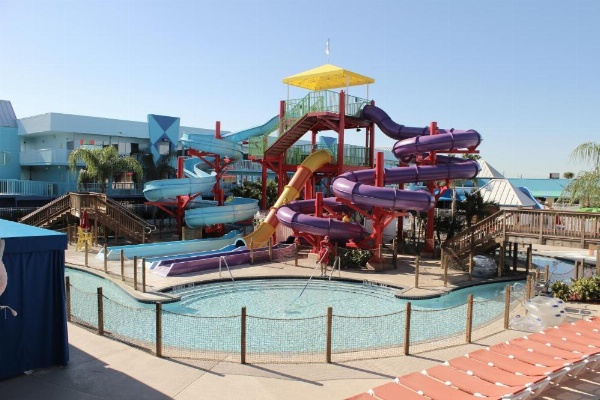 Flamingo Waterpark Resort image 13