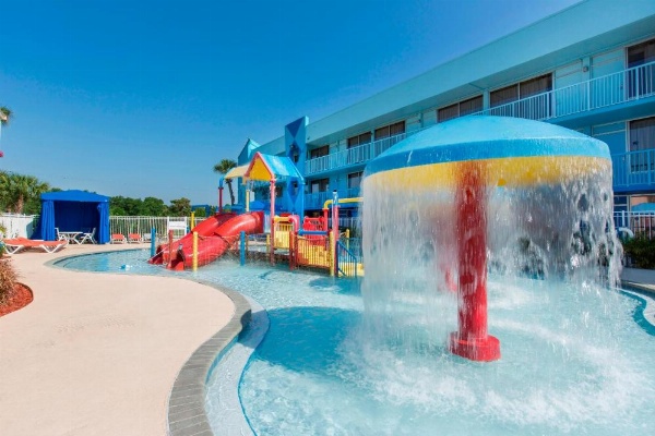 Flamingo Waterpark Resort image 15